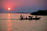     
: Fisherman_on_Lake_Tanganyika.jpg
: 537
:	102.9 
ID:	94344