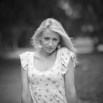 Nikon D700 + Nikkor 85 f1,4D + SB700 
iso200, 1/2500, f1,4.